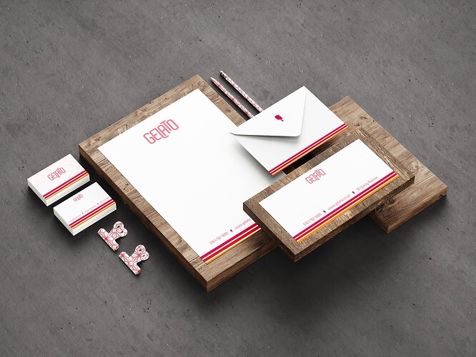 Free_Stationery_Mockup_1